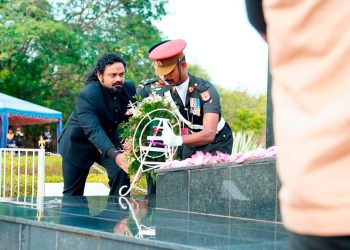 இந்திய படையினரின் நினைவு தூபிக்கு அஞ்சலி செலுத்திய இந்திய துணைத்தூதுவர்