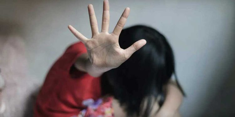 வவுனியாவில் 14 வயது மகளை பாலியல் வன்கொடுமை செய்த தந்தை