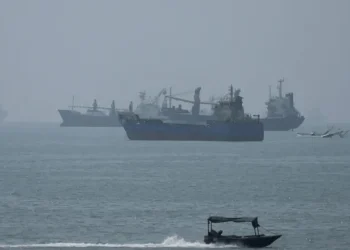 ஈரானின் ஏவுகணைத் தளங்கள் மீது அமெரிக்கா தாக்குதல்