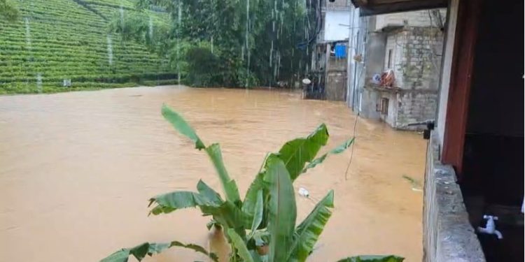 ஹட்டன் டிக்கோயா பகுதியில் வெள்ளம்