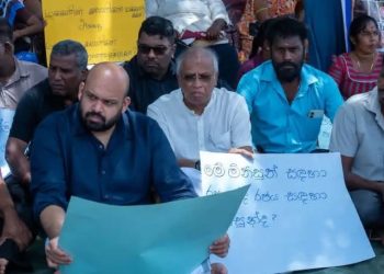 வலி.வடக்கு காணி விடுவிப்பு போராட்டத்திற்கு ஆதரவளித்த அரசியல் பிரதிநிதிகள்
