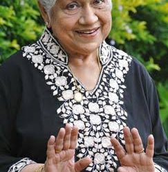 பழம்பெரும் நடிகை சௌகார் ஜானகி தீவிர சிகிச்சைப் பிரிவில் மருத்துவமனையில் அனுமதி