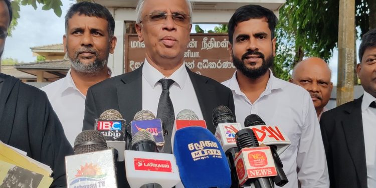 வவுனியா மாநகர முதல்வரை பதவி நீக்கிய ஆளுநரின் தீர்மானத்திற்கான இடைக்கால தடை நீடிப்பு