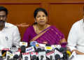 தொகுதி மறுவரையறை சர்ச்சை: எட்டப்பர்கள் யார் என்பது மக்களுக்குத் தெரியும் என கனிமொழி சாடல்
