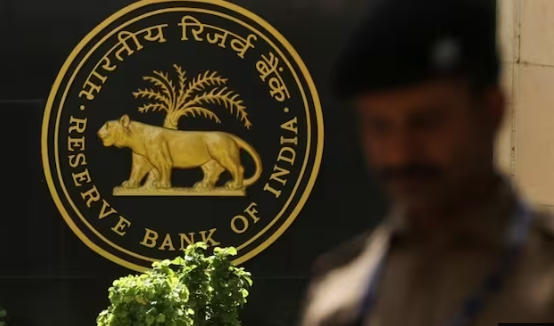 கடன் வாங்கியவர்களை மிரட்டக் கூடாது: வங்கிகளுக்கு RBI அதிரடி அறிவுறுத்தல்!