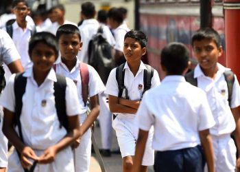 பிரபல பாடசாலை மாணவர்கள் மீது தாக்குதல்