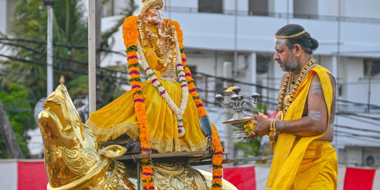 நல்லூர் கந்தசுவாமி ஆலயத்தில் இடம்பெற்ற மாம்பழ திருவிழா