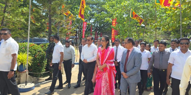 மட்டக்களப்பில் மாற்றுத்திறனாளி பல்கலைக்கழக மாணவர்களுக்கு வழங்கப்பட்ட  ஊக்குவிப்பு கொடுப்பனவு