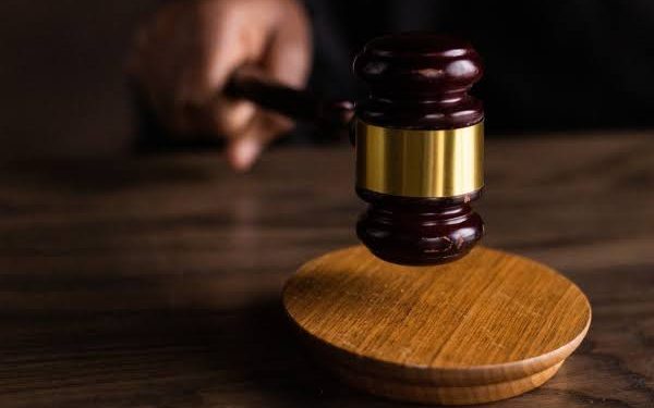 யாழில் பிரபல வெதுப்பகத்தின் கிளைக்கு சீல் வைப்பு