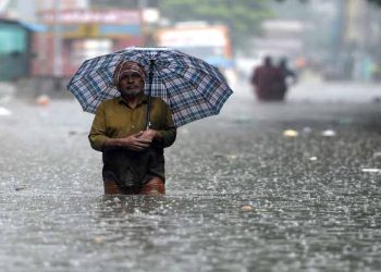 சீரற்ற வானிலையால் 16 மாவட்டங்களுக்கு  பாதிப்பு