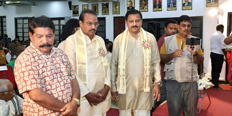 யாழ் மாவட்ட பண்பாட்டுப் பெருவிழா கோலாகலம் – மூத்த கலைஞர்களுக்கு “யாழ்முத்து” விருது