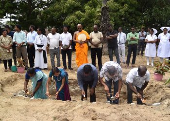 மன்னார் பொதுவைத்தியசாலையில் புதிய கட்டடங்களுக்கு அடிக்கல் நாட்டி வைப்பு