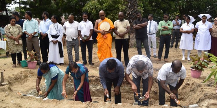 மன்னார் பொதுவைத்தியசாலையில் புதிய கட்டடங்களுக்கு அடிக்கல் நாட்டி வைப்பு