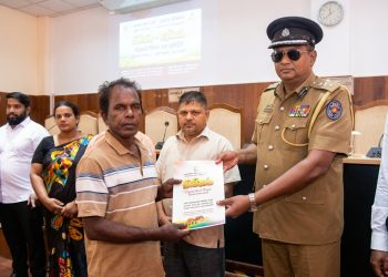 மன்னாரில் 65 குடும்பங்களுக்கு காணி உறுதிப்பத்திரங்கள் வழங்கி வைப்பு