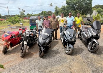 யாழில் சட்டவிரோதமாக இறக்குமதி செய்யப்பட்ட 7 மோட்டார் சைக்கிள்கள் பறிமுதல்