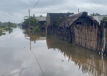 மன்னாரில் சீரற்ற காலநிலையால் 14 பேர் பாதிப்பு