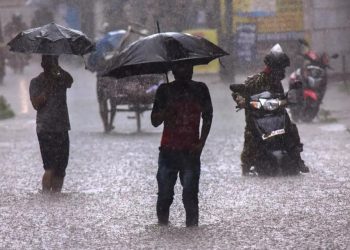 நுவரெலியாவில் கடும் மழை – போக்குவரத்துப் பாதிப்பு!