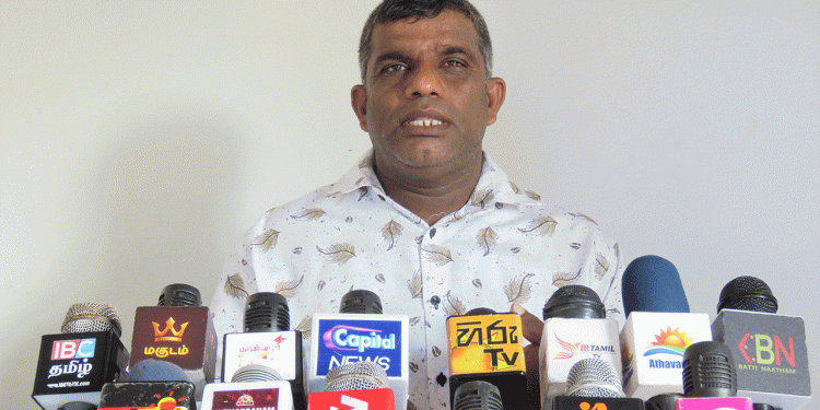 பாலமீன்மடு கிராமத்துக்கு நிரந்தர கிராம உத்தியோகத்தர் நியமிக்க வேண்டும் – அந்தனிசில் ராஜ்குமார்
