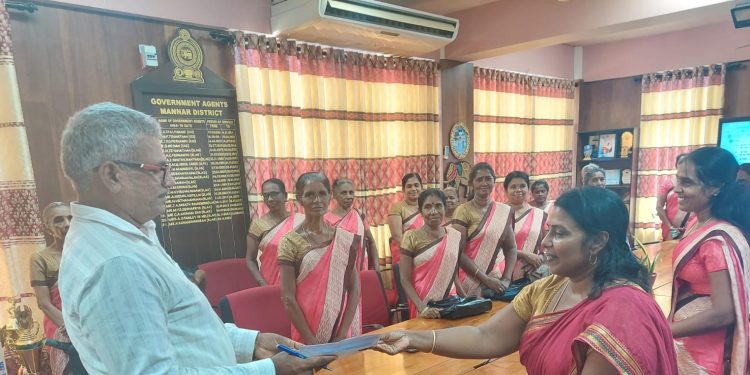 மன்னாரில் குடிநீர் தட்டுப்பாடு – அரச அதிபரிடம் மகஜர் கையளிப்பு