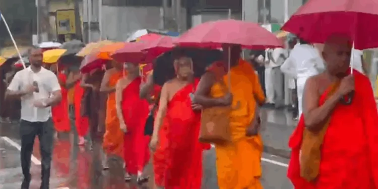 ஞானசார தேரரை விடுதலை செய்ய கோரி பாத யாத்திரை  –  கொழும்பில் பதற்றமான சூழல்