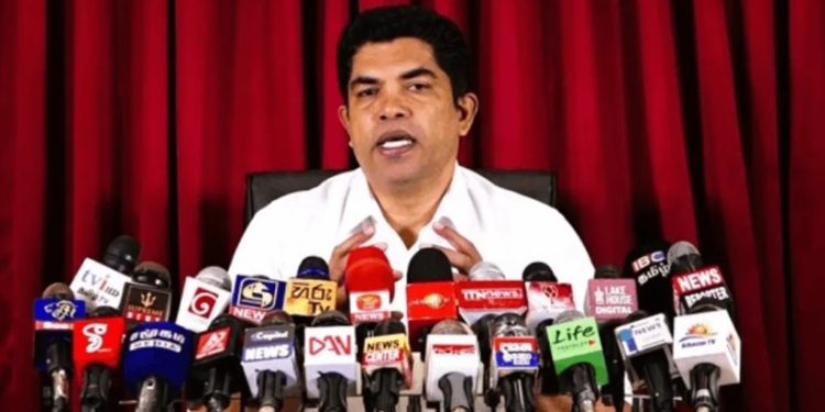 நாமல் சிறையிலிருந்தாலும் கட்சி தன் கடமையை செய்யும் – சாந்த பண்டார